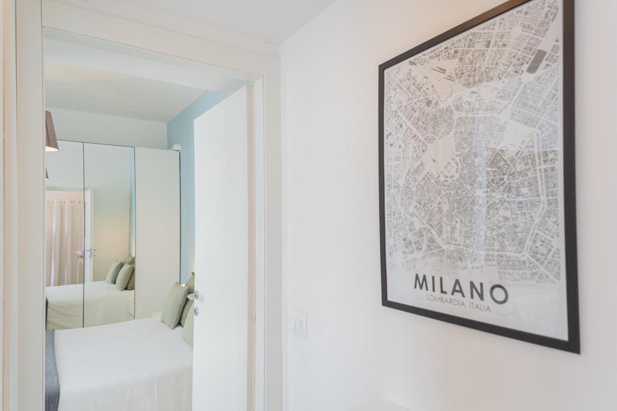 Old Court Hideaway By Rent All Como Bagian luar foto